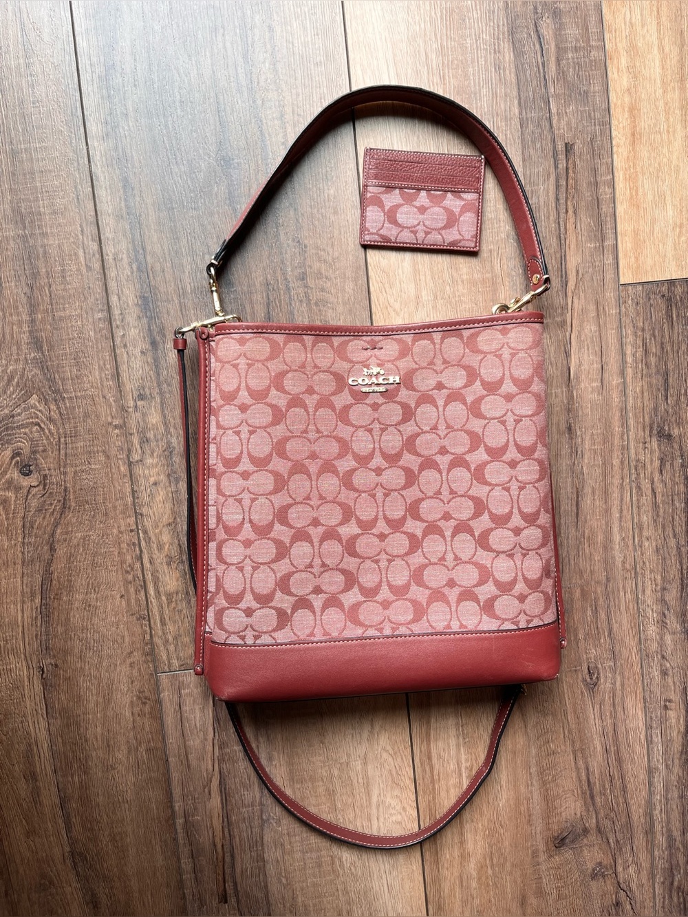 Coach Mollie Bucket Bag in Signature Rose Chambray + matching Card Case!